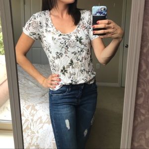 Lucky Brand 🍀 Floral Print T Shirt